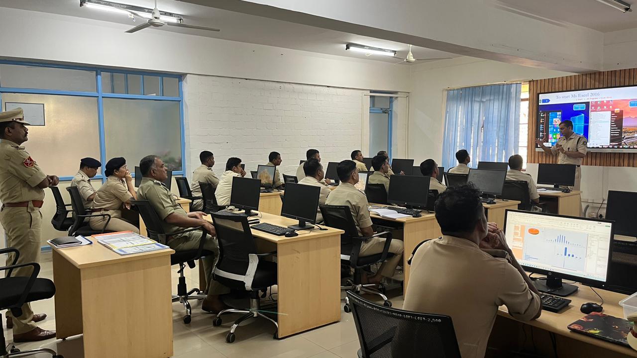   Data Visualization course